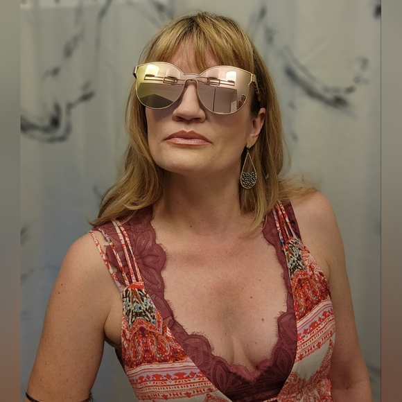 Meet your Posher, Mari - Picture 7 of 9